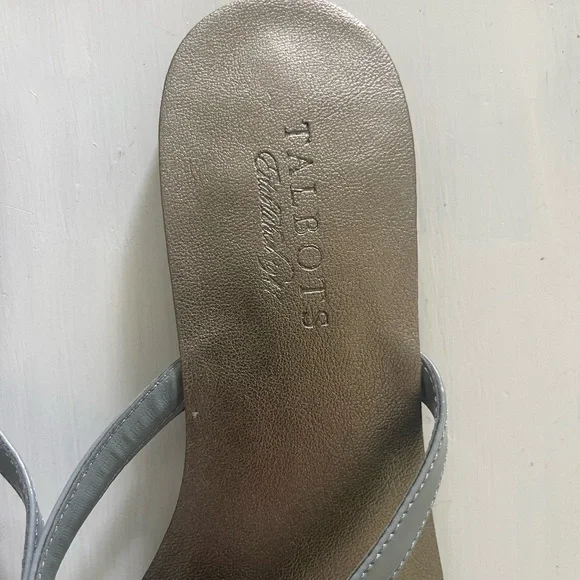 Talbots Flip Flops size 7 - Picture 4 of 5